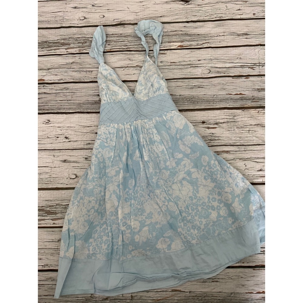 B.tru Light Blue Floral V-Neck Mini Dress Cottagecore Smocked Back Large